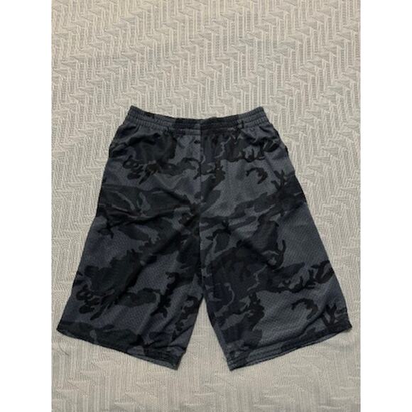 Gray camo athletic basketball shorts boys size XL - Picture 1 of 4